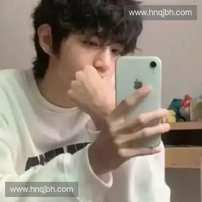 杜严谦